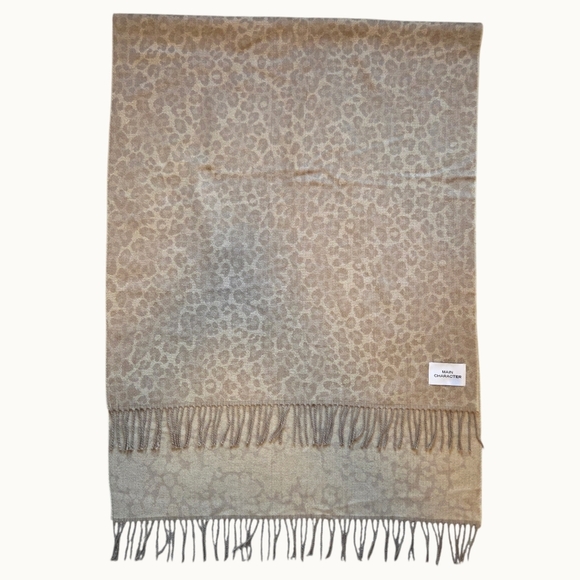 Main Character Accessories - Aritzia Main Character Neutral Leopard Print Scarf with Fringe